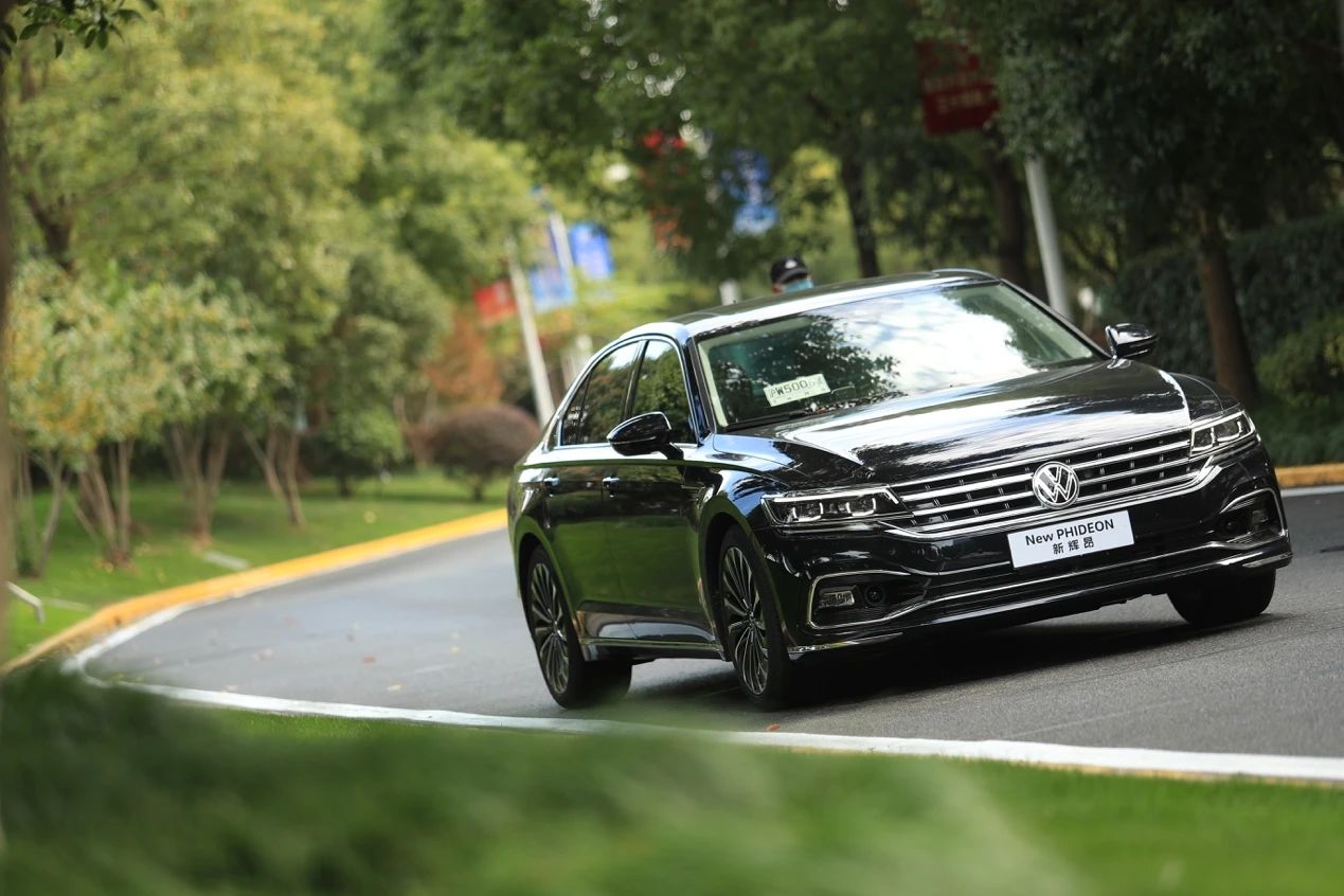 大众辉昂试驾视频萝卜报告,大众辉昂2021试驾视频