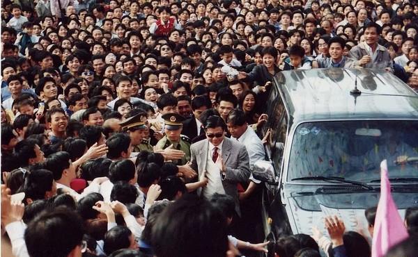 香港人评价万梓良邓萃雯,香港万梓良