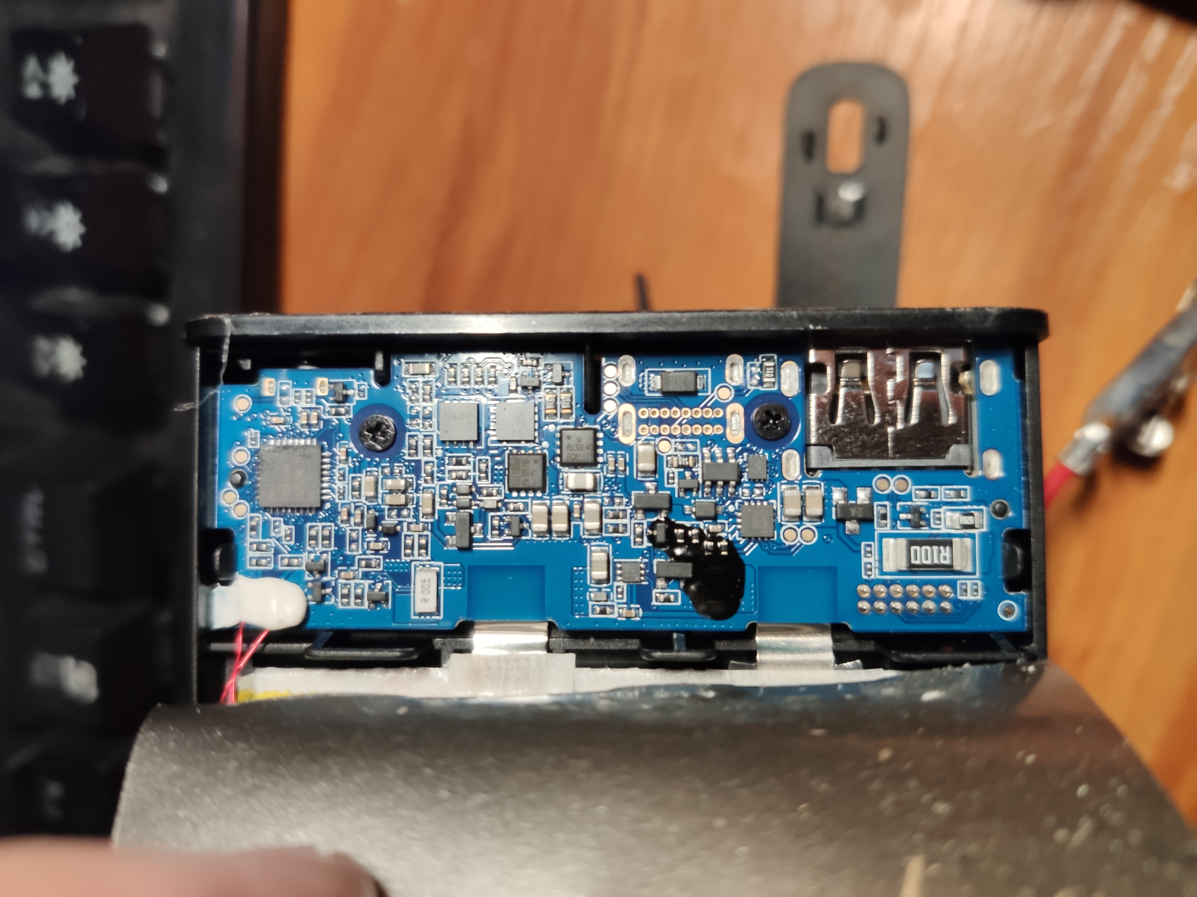 拆解小米无线充电宝10000毫安,小米无线充电宝拆解10000mah