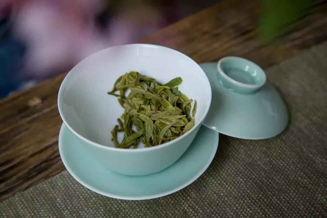 有时候不得不承认自己的普通,有时候不得不承认自己是个外人