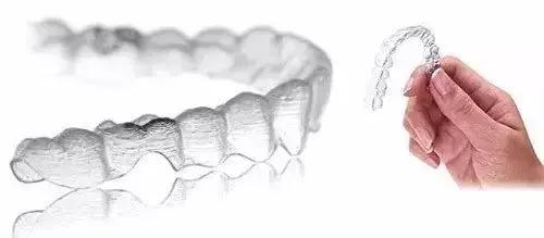 Helen齿科中心——牙齿不齐•影响健康