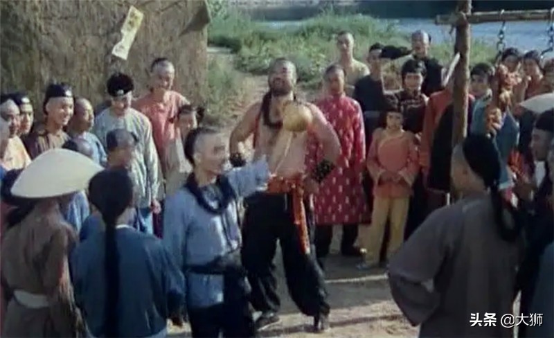 老年间津门一位奇人,铁弹弓打混混,江湖人称“神弹子”