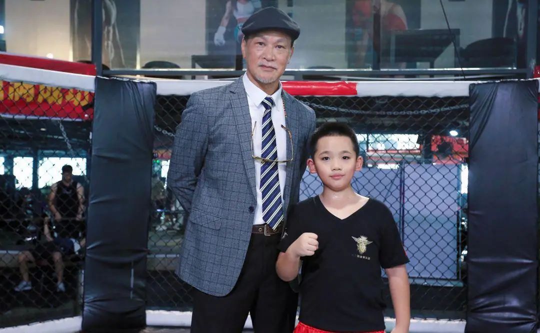 香港十大武打明星李小龙,香港武打明星成龙李连杰甄子丹