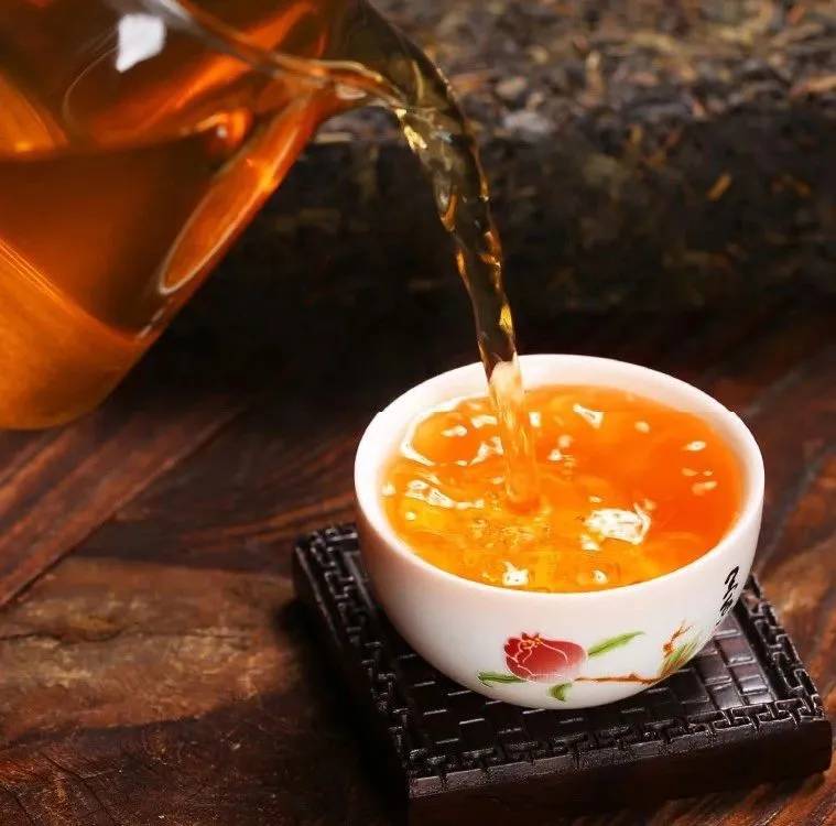 黑茶是一种天然富硒茶,黑茶是什么植物制成的