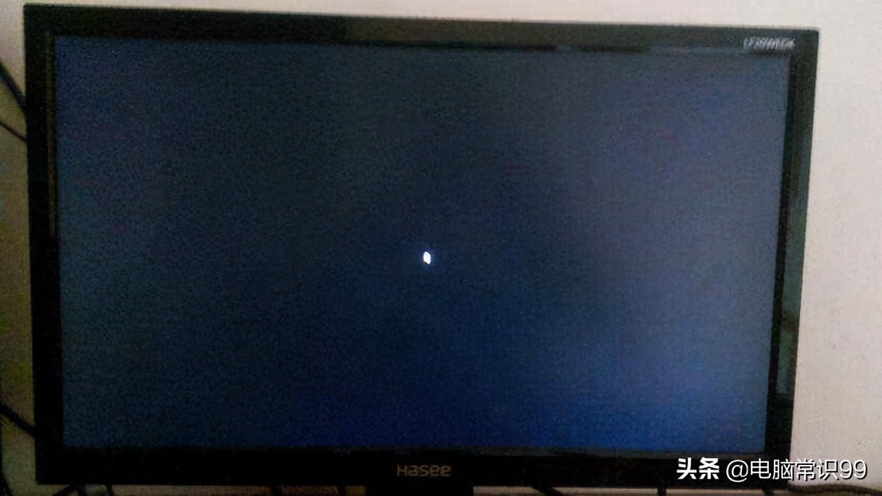 电脑黑屏鼠标也不亮,电脑黑屏但是可以看见鼠标