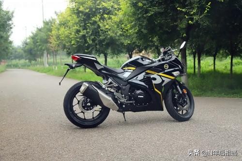 2万左右的仿赛怎么选,新手预算一万左右买什么仿赛