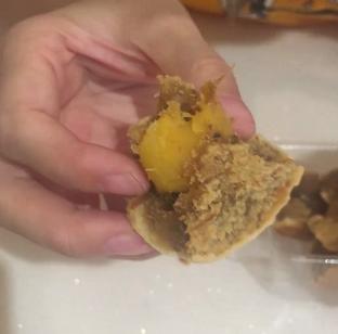 月饼大圆饼测评,四大名牌月饼大比拼