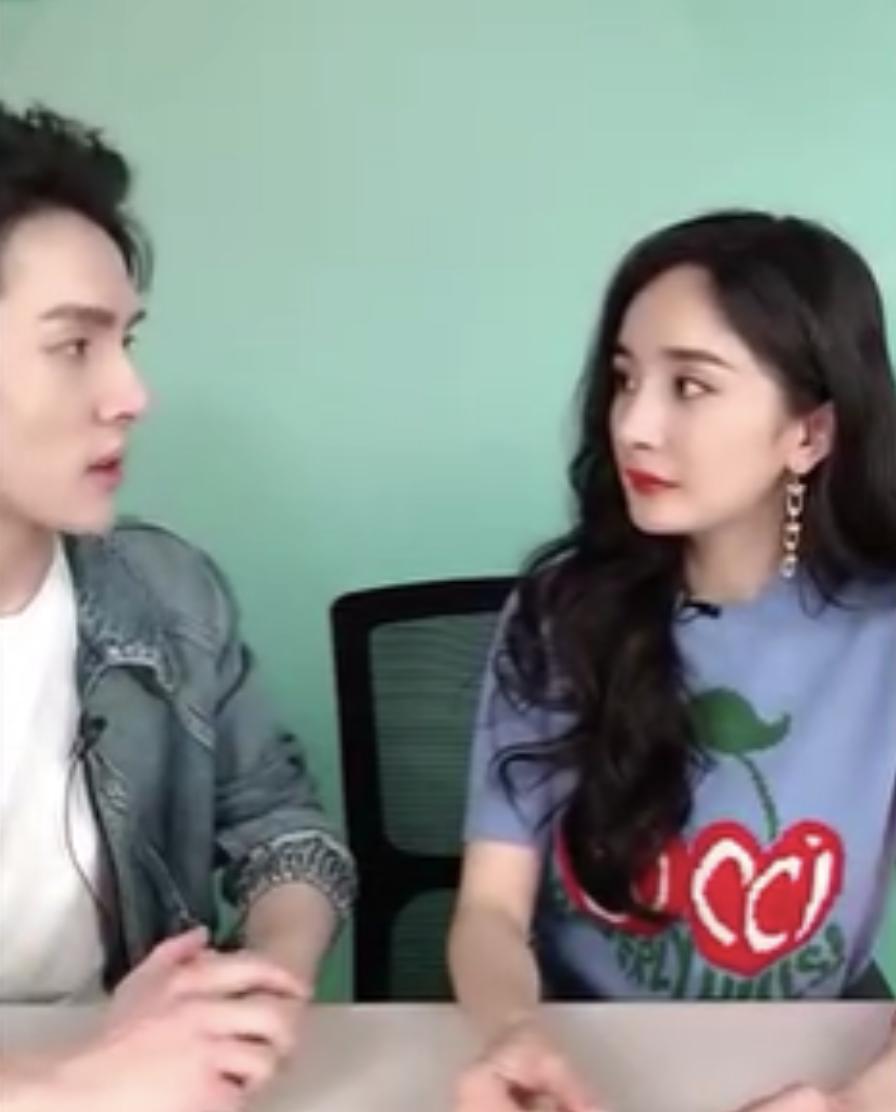 李佳琦又搞事!老烟民形象曝光后，直播中直接对杨幂开黄腔！