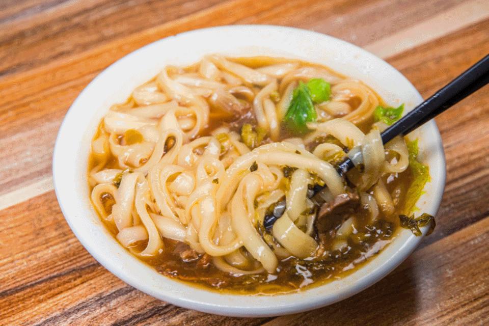 走吧，去龙门镇，吃上一整天