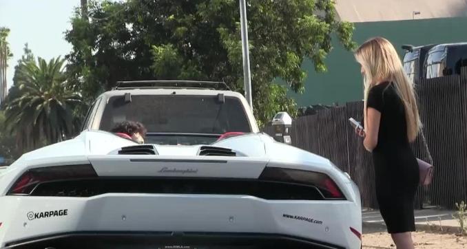 金发女孩在美国意味着什么,为什么金发女郎被认为很笨