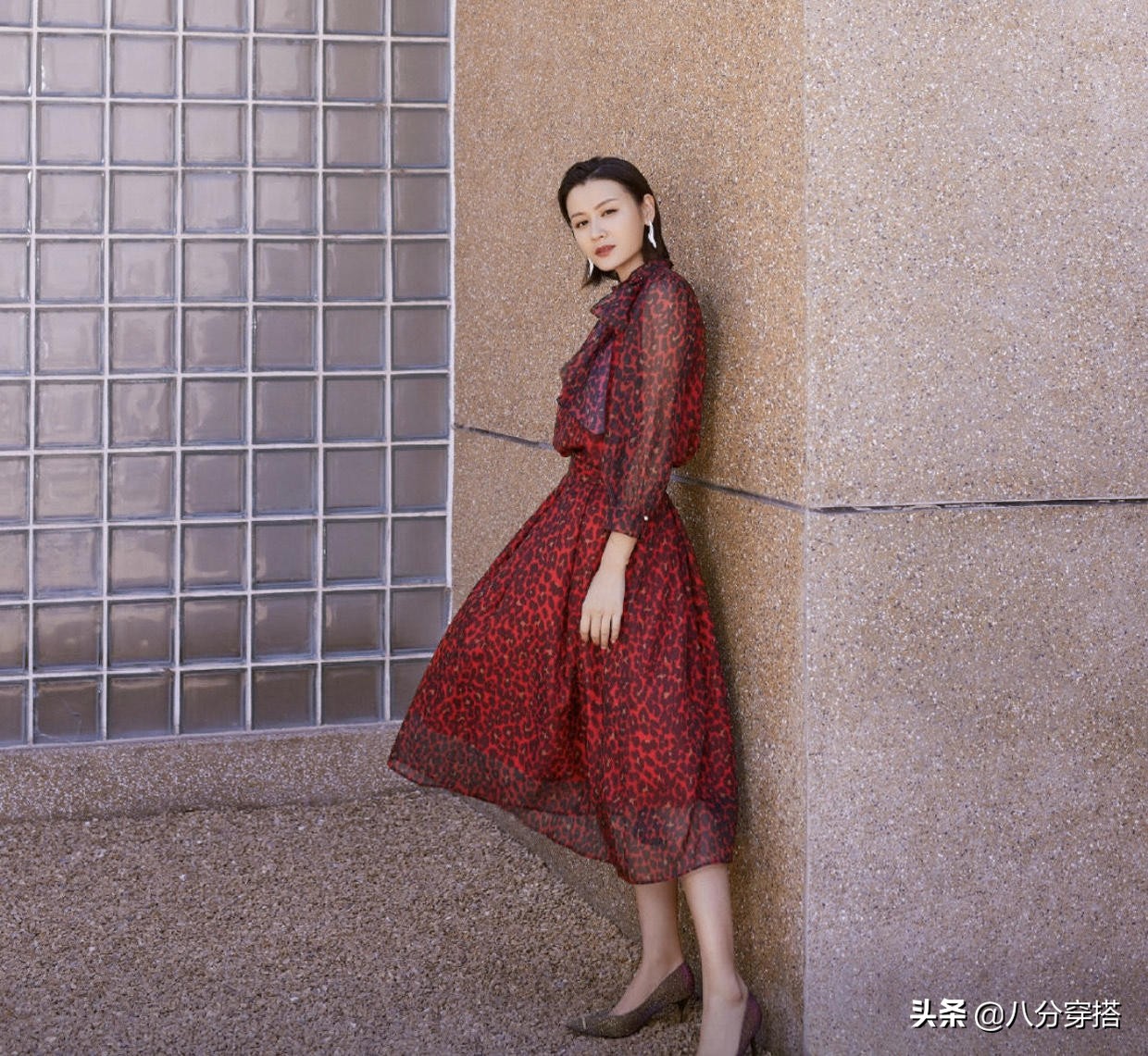 叶一茜穿黑色连衣裙,叶一茜把春季穿搭精髓穿出来了