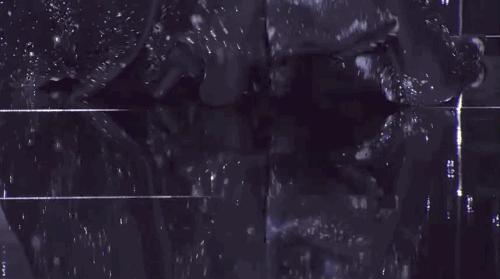 黎巴嫩爆炸发生后，巩俐章子怡的挚爱无声落泪……