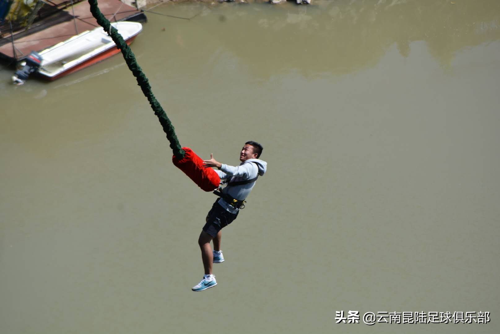 【死忠会】赢就一起狂，输就一起扛