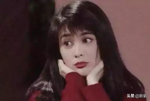 抢了刘亦菲干爹还发博踩天仙，但她这个部位肿得惊人