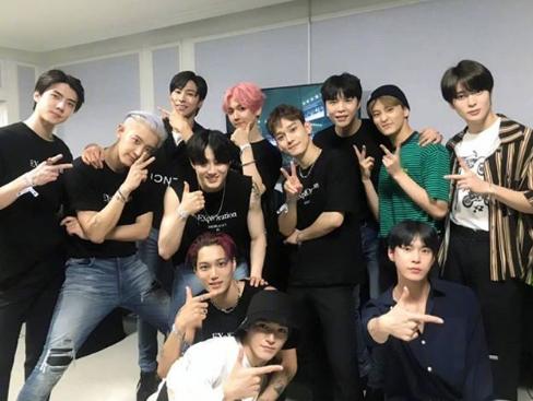 exo五巡集体朴灿烈,exo五巡kai灿烈