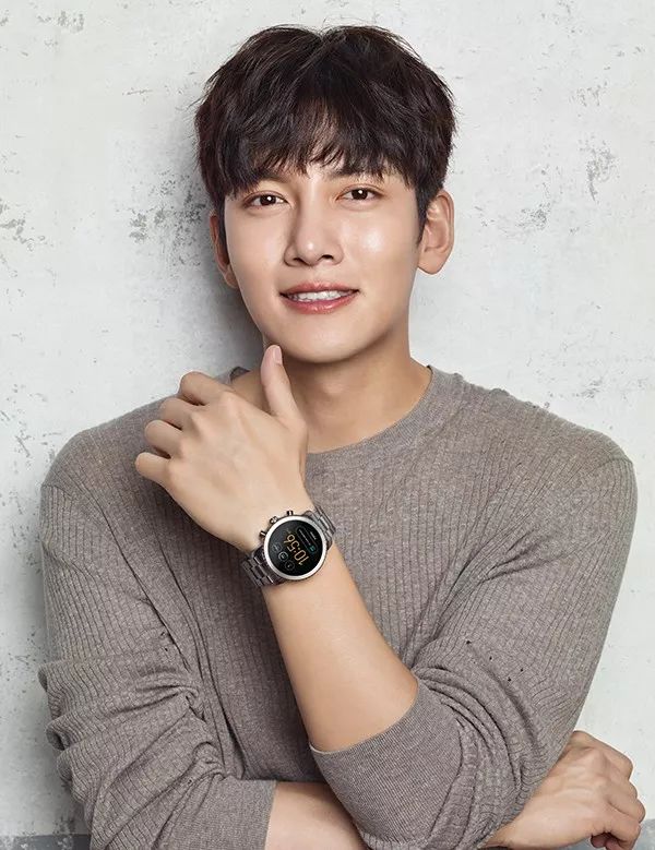 男生发际线高适合的发型推荐,发际线高适合什么刘海男生