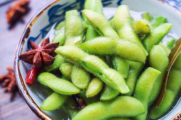 煮毛豆不上色,盐水毛豆怎么做翠绿不发黄