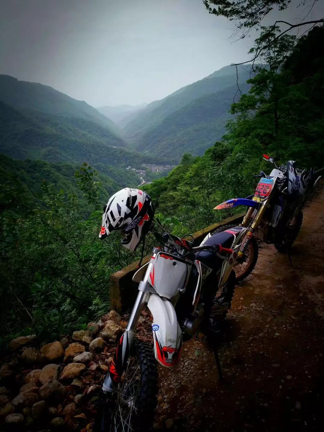 有一种修行叫俗世修行,有一种修行叫止语