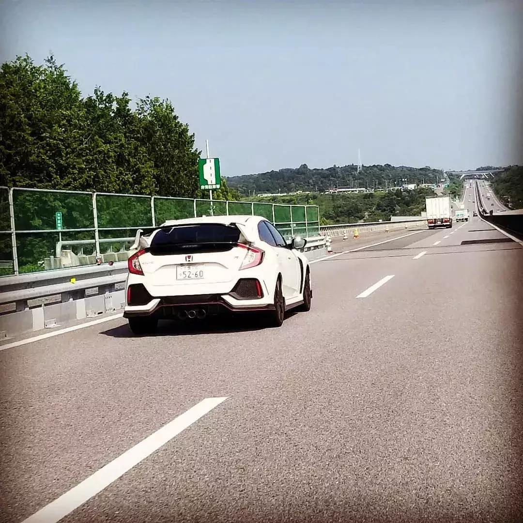 高速上闹肚子怎么处罚,高速路堵车闹肚子怎么办