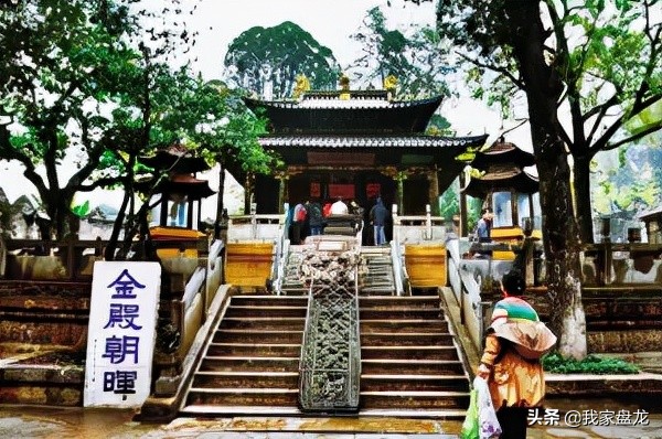 老君山金殿前世今生,金殿的来历简介