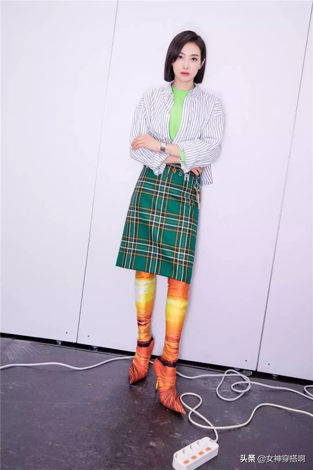 小个子穿过膝靴好看还是短靴好看,过膝靴高跟内增高短靴拉链款