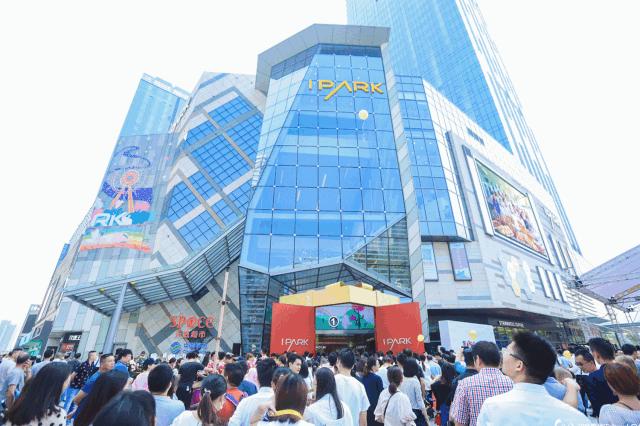 只要你想唱，我们给你舞台。站上舞台，你就是明星。