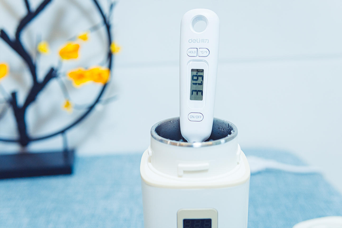 法格和大宇多功能料理锅哪个好,大宇烧水壶便携恒温壶测评