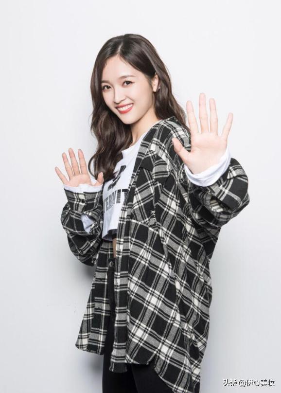 洗完脸用保湿水还是爽肤水比较好,洗完脸先擦爽肤水还是精华乳液