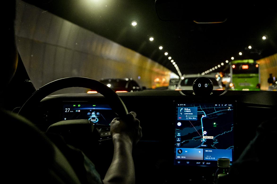 蔚来es8深度免费体验者,蔚来es8官方2023升级方案体验