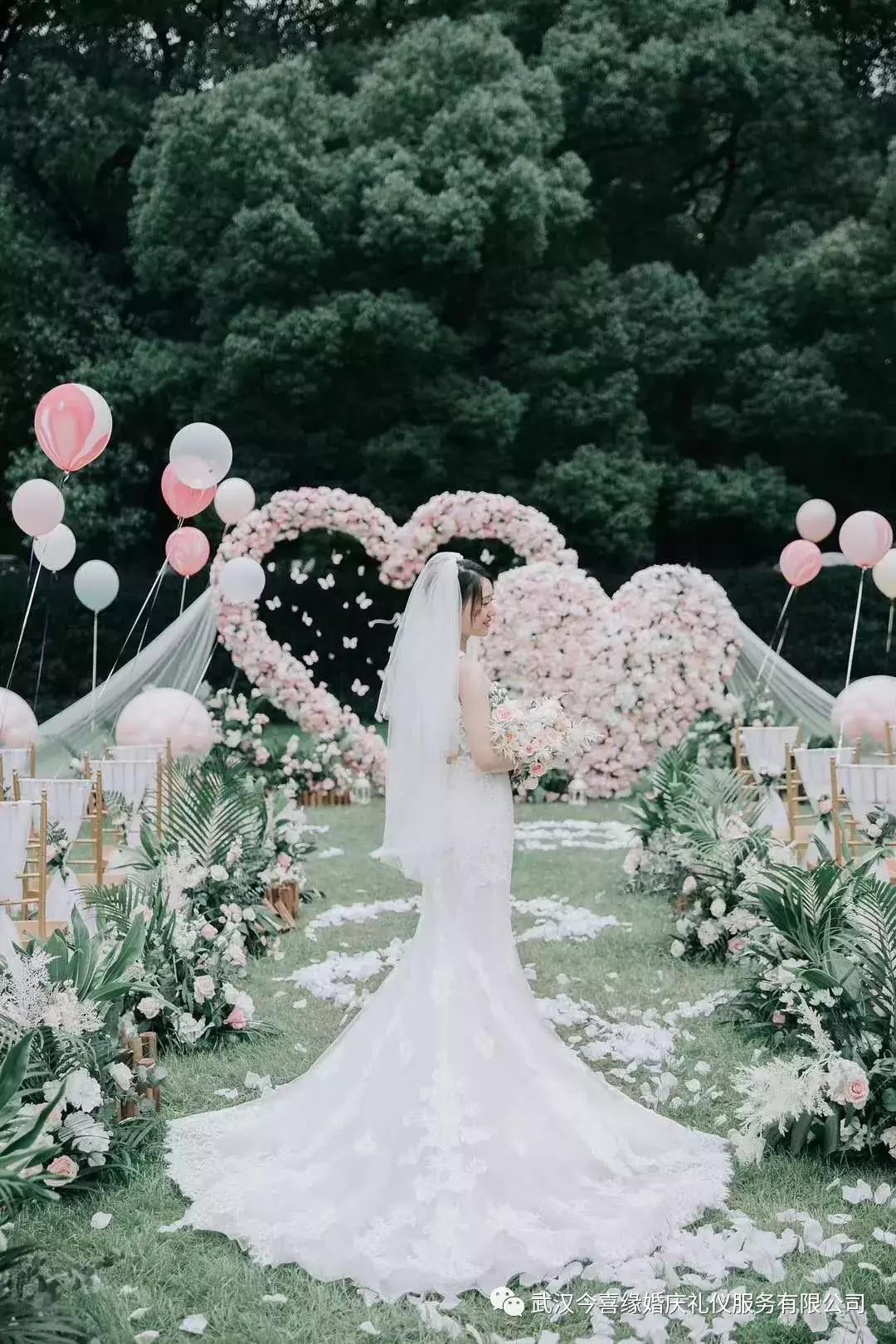 何超盈过大礼什么意思,何猷君晒姐姐何超盈过大礼仪式照