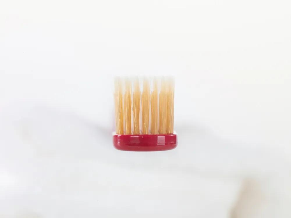 124年，祖孙三代人，死磕一把牙刷，年售6000万支