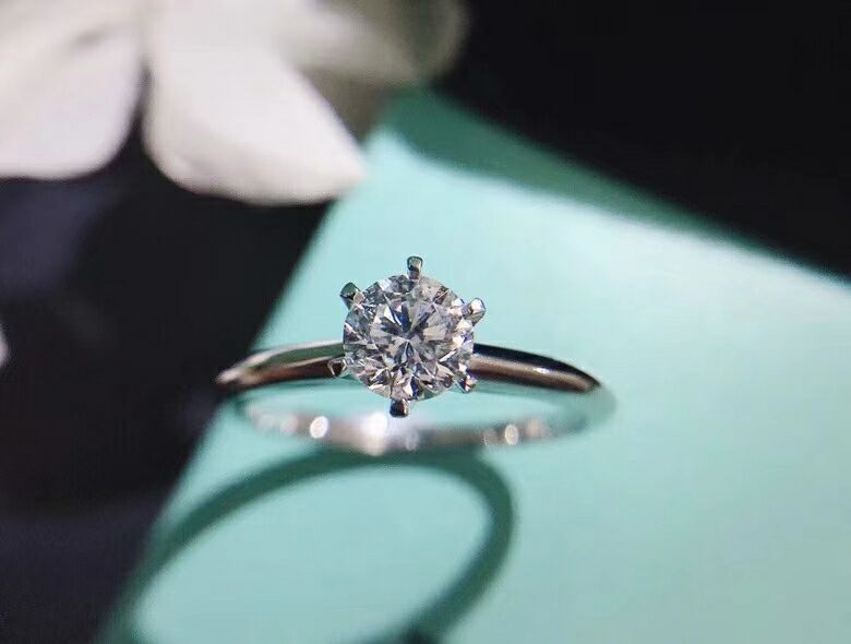 挑选钻戒必备的常识,为什么要挑选钻戒作为婚戒