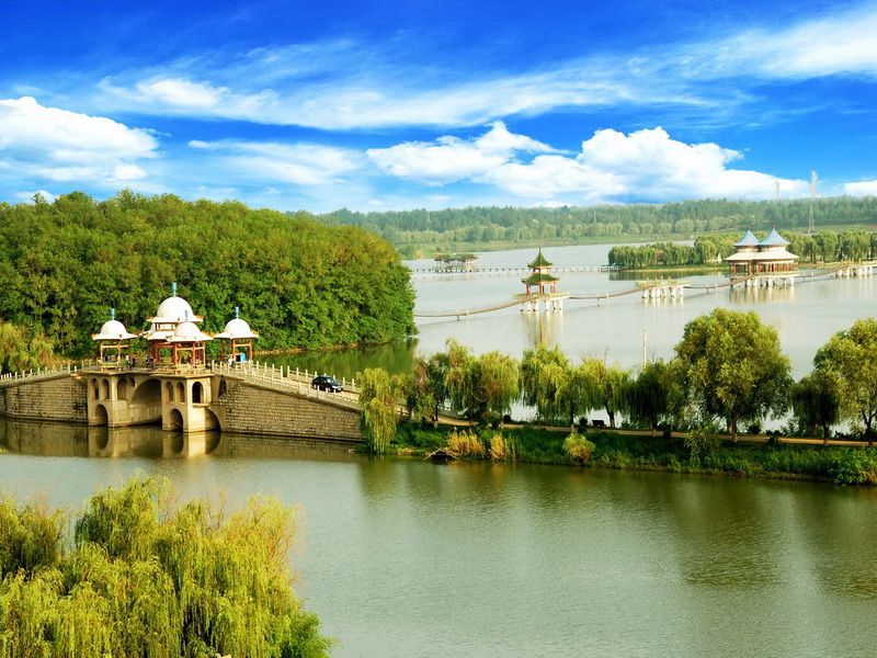 阜阳第一大县，总面积1988.5平方千米，交通便利村村通公路