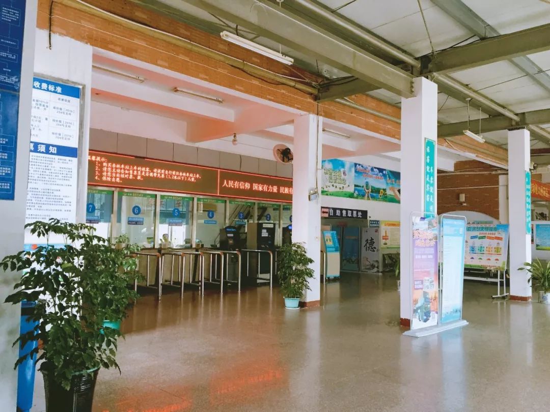 “动车一响，汽车下岗”？我们探访了厦门的六个汽车站，发现……