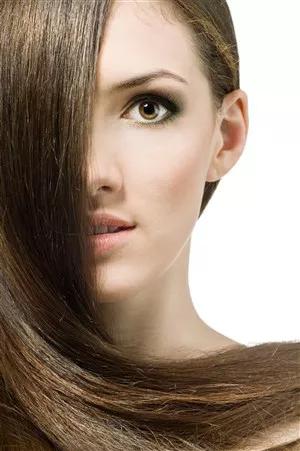 生活小妙招:头发稀疏,一招搞定!你学会了吗?