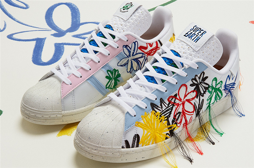 阿迪鞋鞋垫为什么总是很薄,阿迪达斯板鞋鞋垫细节