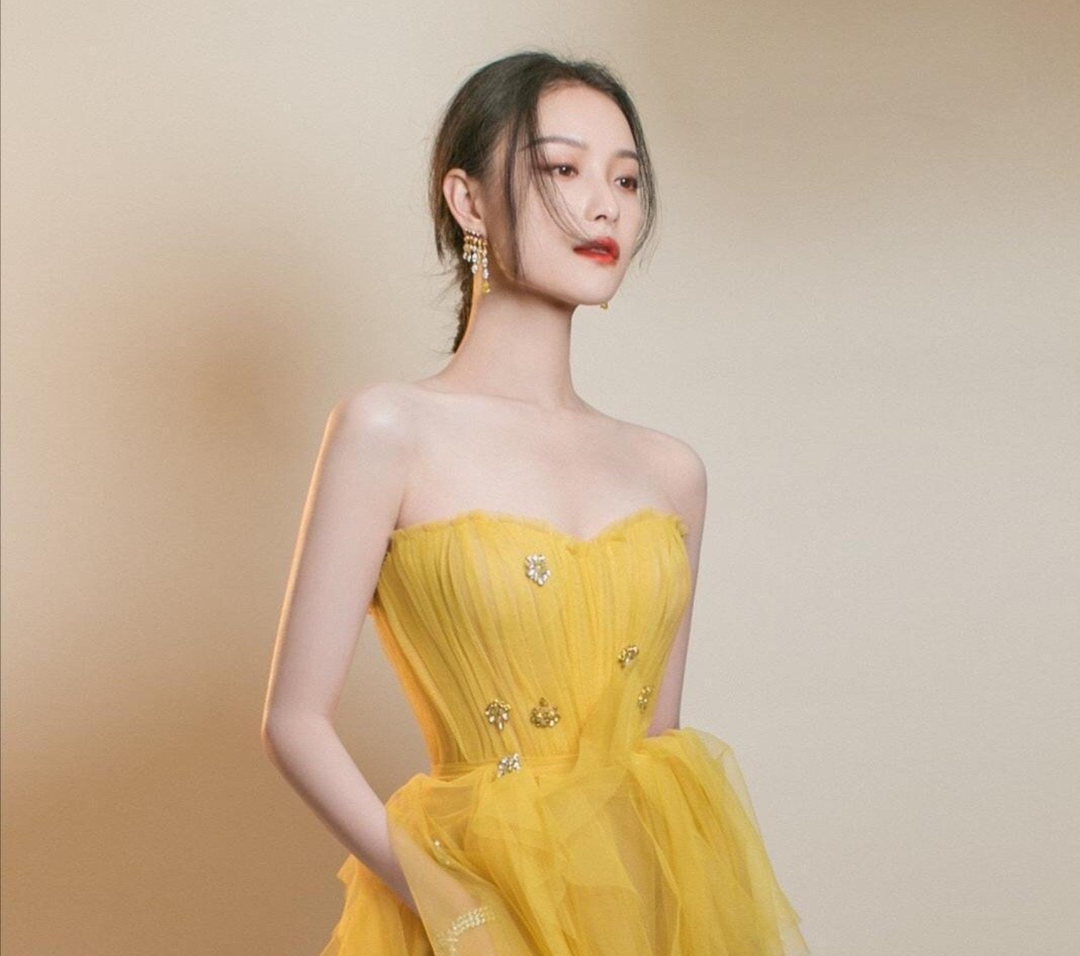 女生侧脸脸型分类图,女生的侧脸什么样的算好看