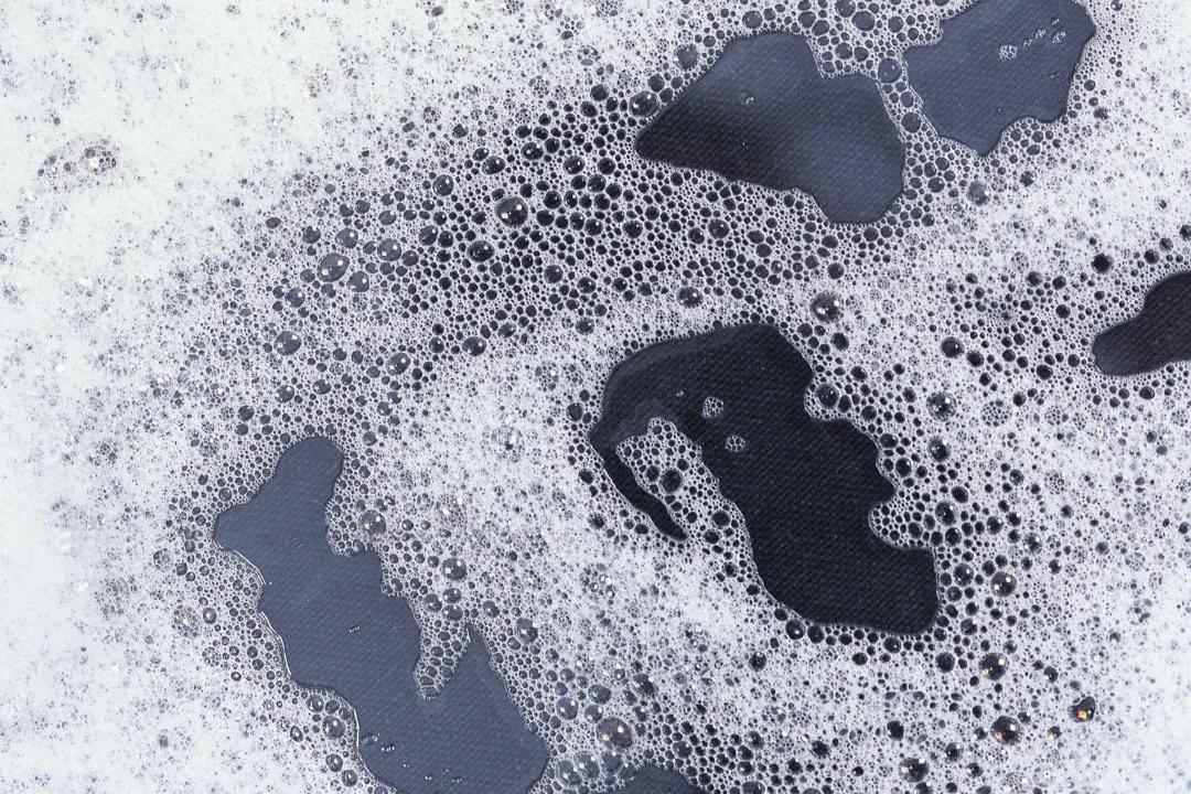 真皮床怎么保养才不会掉皮,真皮床怎么保养和清理小妙招