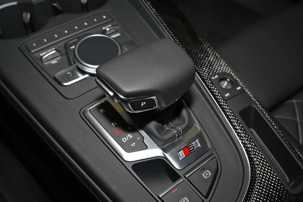 50万以内的性能车,兼顾科技感与舒适性,奥迪S4简评