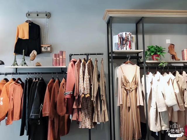 质感涂料墙面效果图片,轻质的水溶性涂料墙面装修