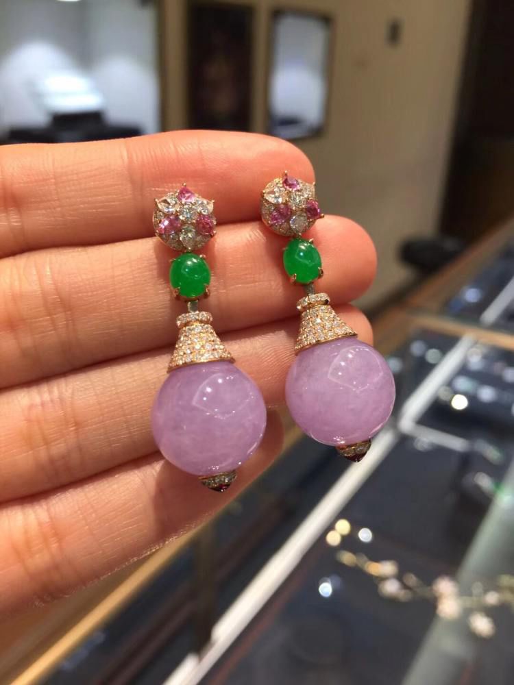 翡翠紫罗兰见光死值得买吗,紫罗兰翡翠见光死和种嫩有关系吗