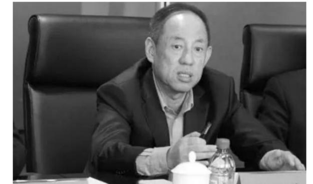 成也张伟败也张伟!掌舵14载,锦州银行股价暴跌亏损50……