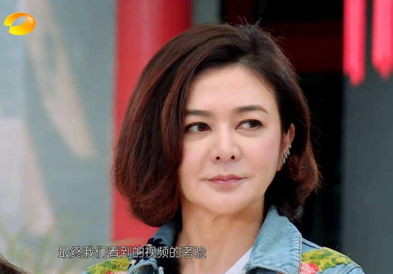 吴佩慈生四胎后皮肤松弛，颜值崩塌，她不生也会老的