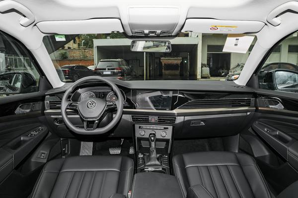 帕萨特1.4商务版真实价格,家用车价格便宜性价比高