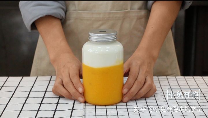 泰茶冰椰奶怎么做,素匠泰茶芒果椰奶西米露