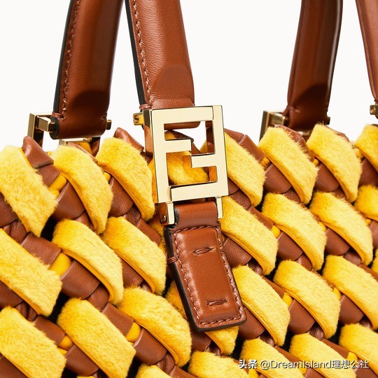 fendi新款包touch,fendi蕾丝花朵包