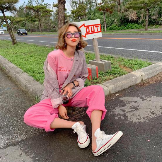 韩国女生衣服基本全是包臀裙,韩国女性冬天穿搭包臀裙