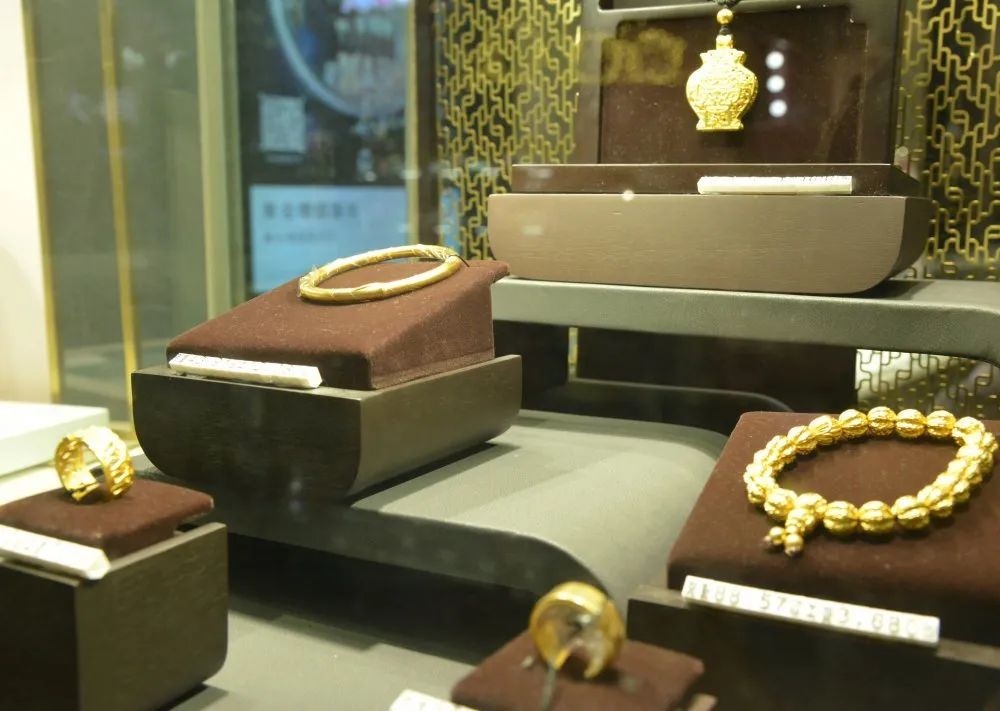 大型商超“薅羊毛”攻略！五一期间来乐客城，就“购”了