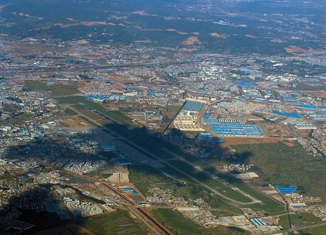 金孔雀摔倒在巫家坝，回顾云南航空4452航班1994年巫家坝机场事故