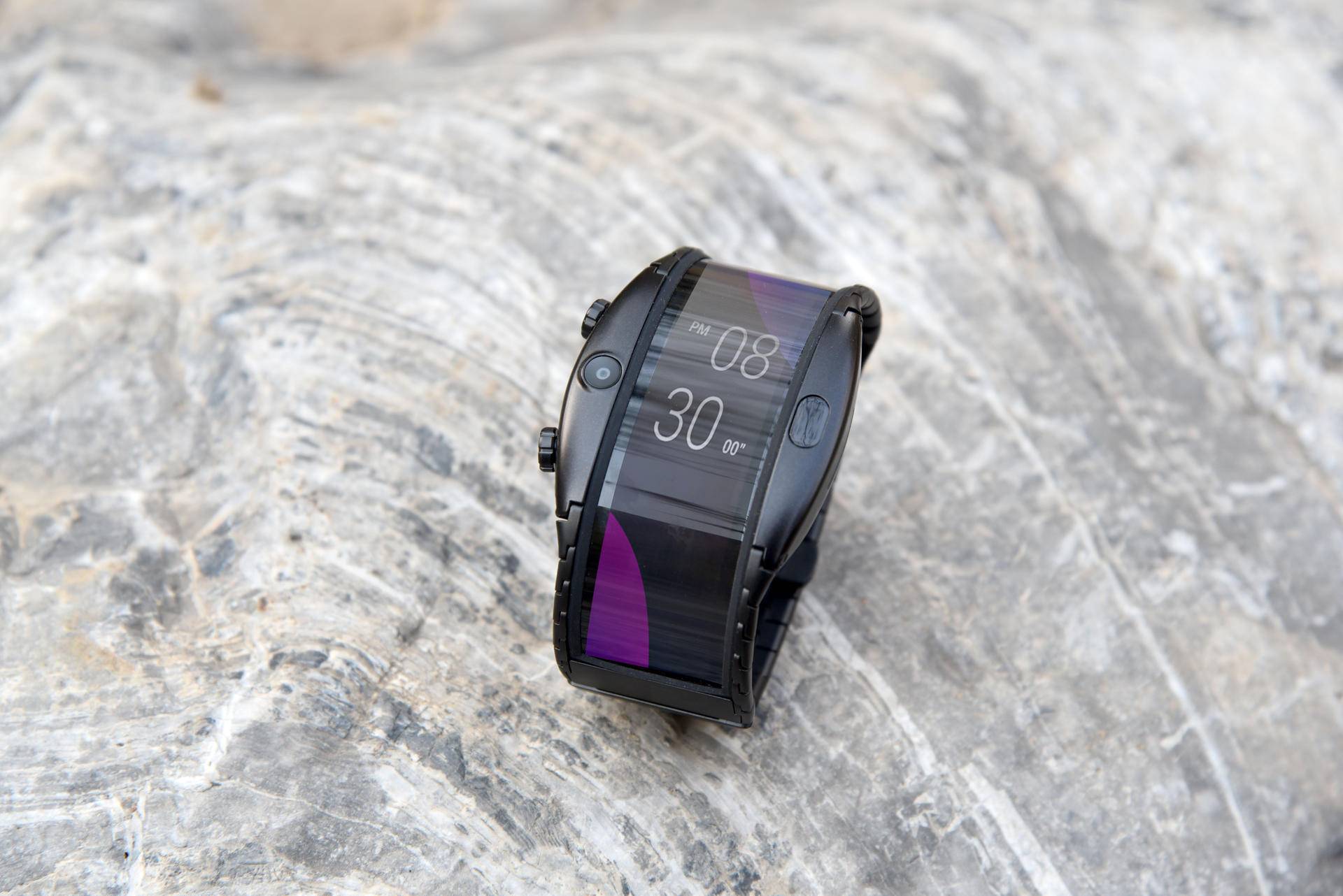 努比亚阿尔法评测：领先一步是疯狂，但却是未来的方向